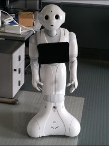 Foto del robot umanoide Pepper